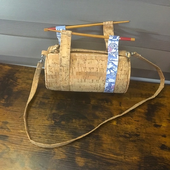 Vintage natural cork kimono cylinder crossbody bag - Picture 3 of 11